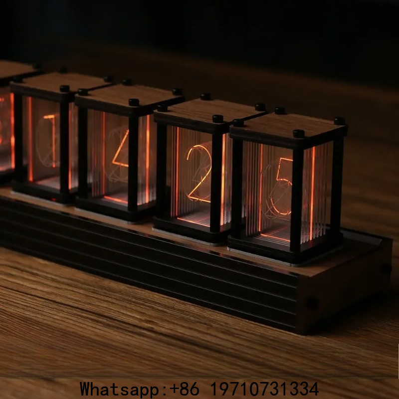 Diy Electronics Gift Ideas - Relógio de Mesa DIY com Tubos