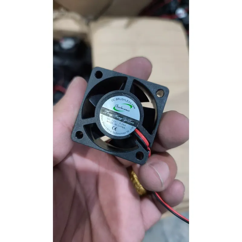Diy Electronics Projects - Ventilador de Resfriamento DC Pequeno 12V